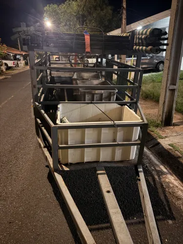 Vendo uma banca de feira livre completa 