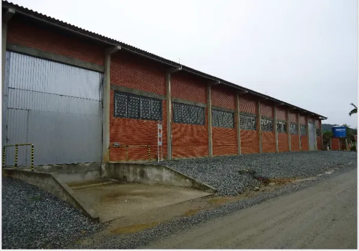 Alugo galpão de 600 m2 em Guaramirim - próximo ao posto rudnick. 