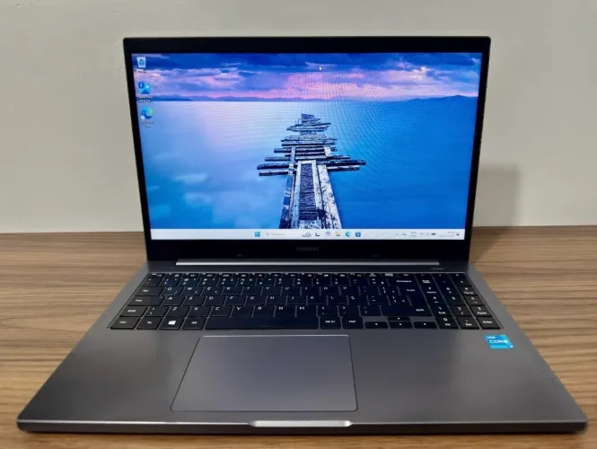 NOTEBOOK SAMSUNG BOOK - INTEL I3 11ª GTH - MEMÓRIA 8GB - SSD 256GB - GARANTIA 6 MESES.