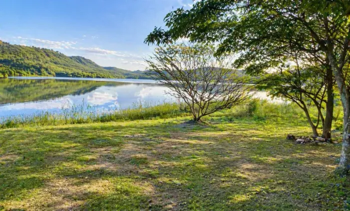 ? Terreno na região da Barragem Bico da Pedra ? Área total de 1 hectare (10.000 m²)