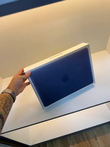 Macbook neo 8GB/256GB novo lacrado