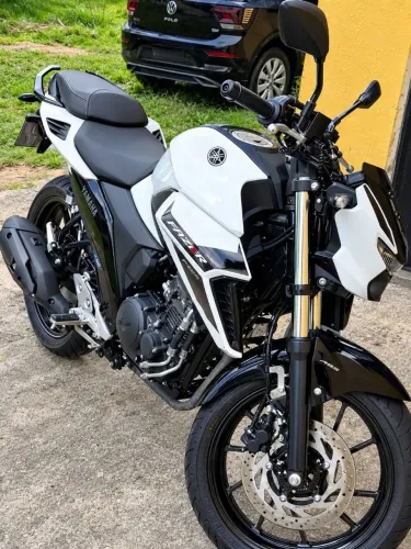 FZ 25 250