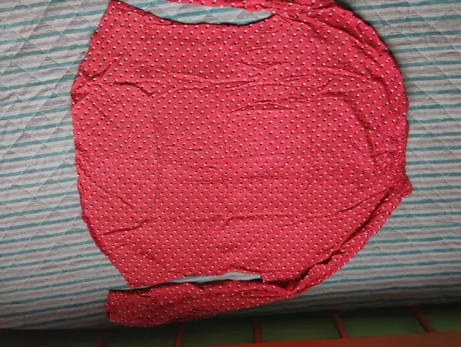 Blusa com Gola e Manga