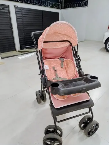 Vendo carro de bebê super conversado