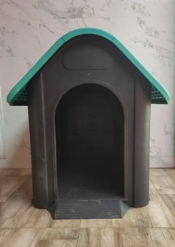 Excelente casinha para cachorro grande porte. Super conservada, toda reforçada, pouquíssim