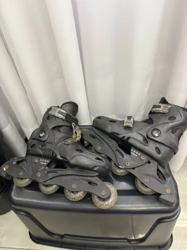 Patins Inline Ajustável Preto (Tamanhos 35 ao 38)