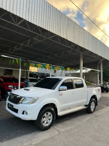 Toyota Hilux CD SRV D4-d 4X4 3.0 TDI Diesel AUT 2013