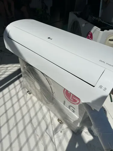 Ar LG dual inverter semi novo 12.000btus