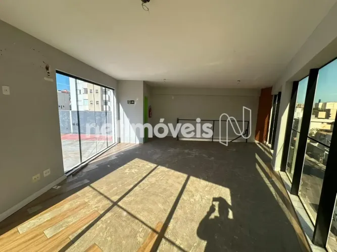 Ponto Comercial no Bairro Fernão Dias!