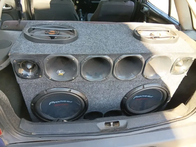 Vendo som automotivo 