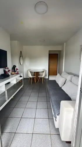 APARTAMENTO NO SETOR OESTE COM 72 METROS E SACADA