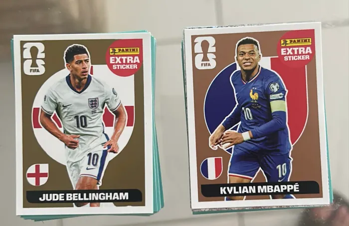 FIGURINHAS EXTRA COPA BELLINGHAM OURO E MBAPPE BRONZE