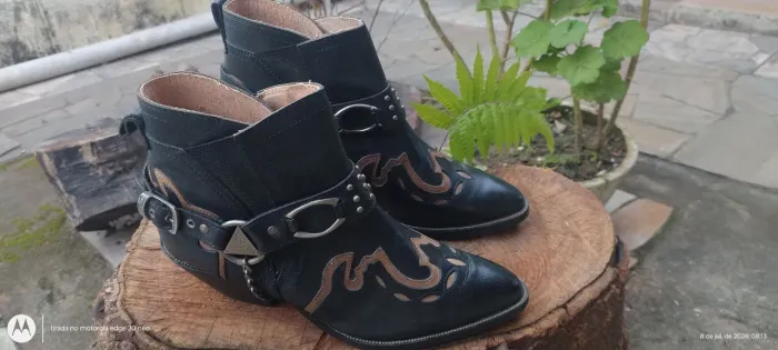 Bota couro legítimo