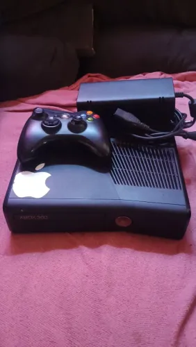 Vendo vídeo games x-box e ps3 ambos completo e com jogos !! 