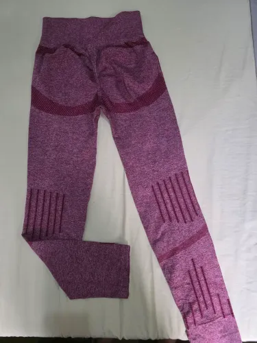 Calça legging academia com detalhes