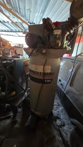Compressor de Ar Ingersoll Rand T30