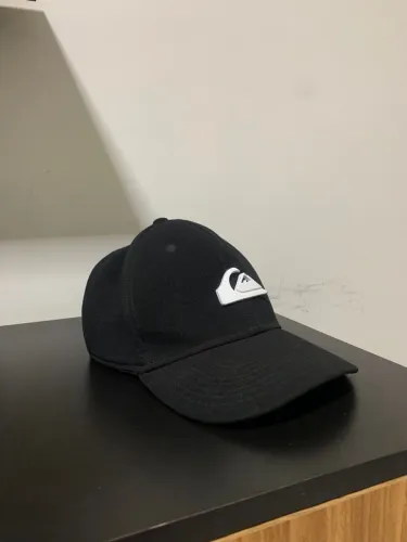 Boné quiksilver preto