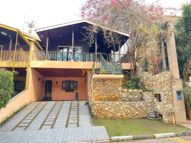 Casa em Condomínio Fechado em Condomínio Arujazinho I, II e III - Arujá, SP