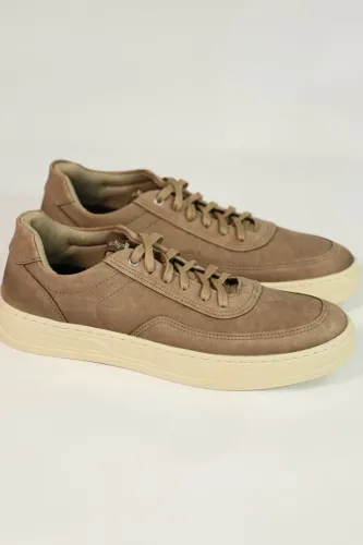 Vendo sneaker tamanho 42