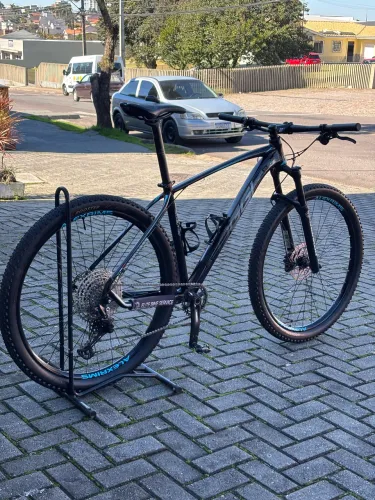 Bicicleta Oggi 7.3