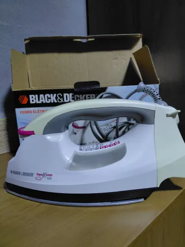 Ferro Elétrico a Vapor Black+Decker Vapor Xpress X520