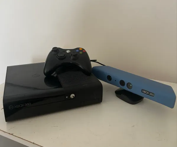 Xbox 360 + Kinect + Controle Original