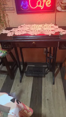 Máquina de costura Singer