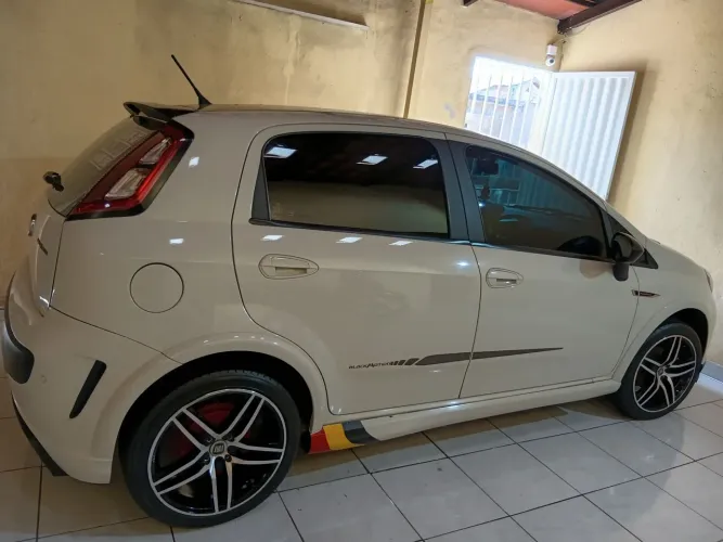 Fiat Punto Blackmotion 1.8 Flex 16V 5P. 2014