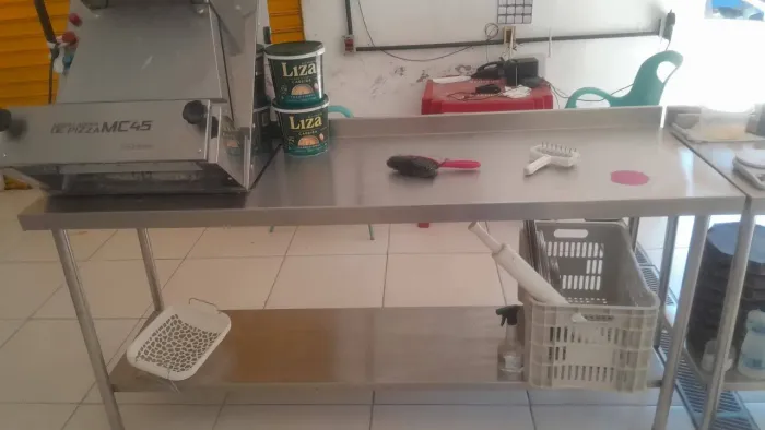 ? VENDO EQUIPAMENTOS E MAQUINÁRIO DE PIZZARIA ?