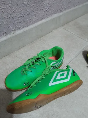Chuteira Umbro
