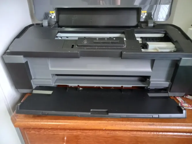 Impressora L1300  epson. Toda revisada pronta para trabalha recebo de revisão 
