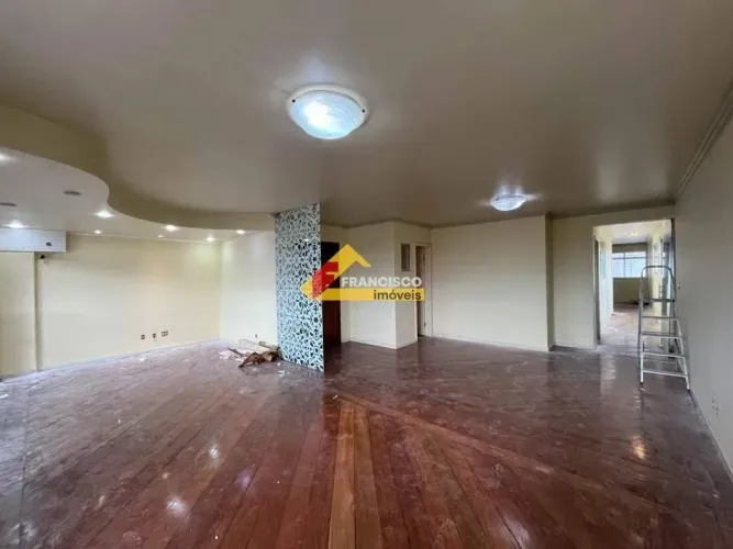 Apartamento localizado no Centro