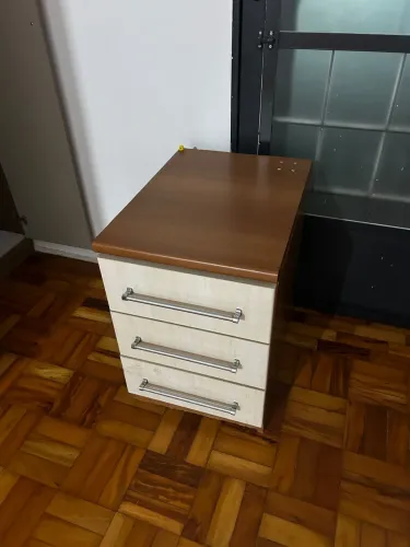 Criado mudo Gaveteiro de Escritório/Quarto - 3 Gavetas (Misto Madeira/Off-White)
