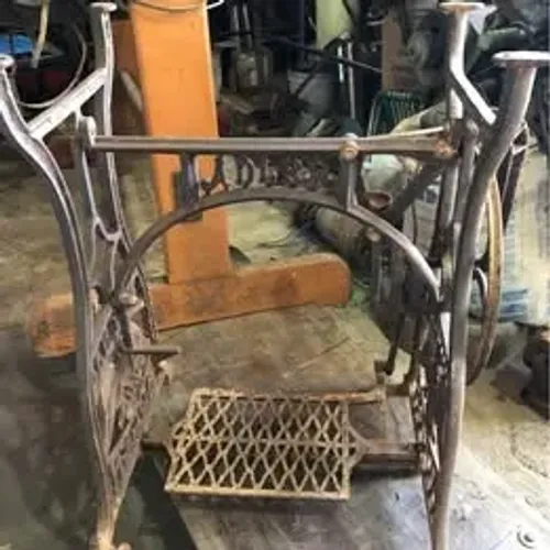 Pés de máquina ADLER (Bauru)