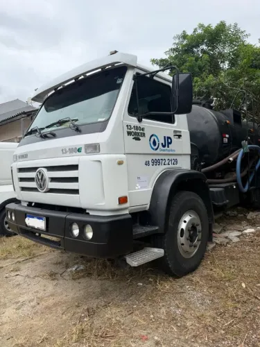 Vendo Caminhão Limpa Fossa VW/13.180 E 2006  *