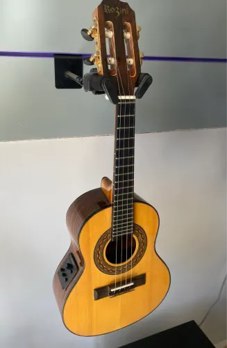 Cavaquinho Rozini RC07.AT.N.J Elétrico Profissional - Excelente Estado