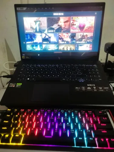 Notebook Gamer Acer Nitro V15 Ryzen 7 + RTX 4050 + 16GB RAM - Muito Conservado