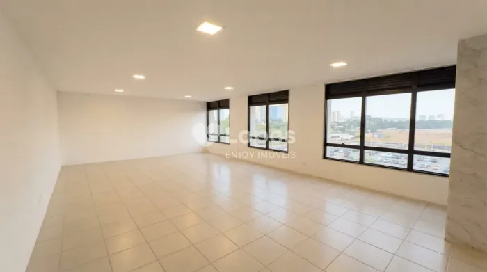 SALA COMERCIAL LINDA NO VIA PARQUE OFFICE COM 88m²