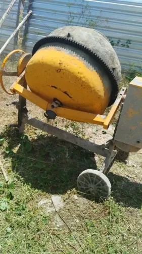 Betoneira 400l em ótimo estado