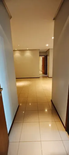 Apartamento para aluguel possui 94 metros quadrados com 2 quartos