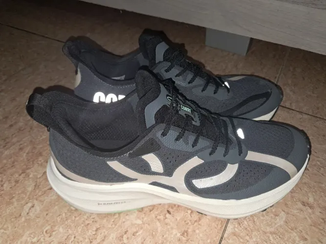Tênis Corre 4