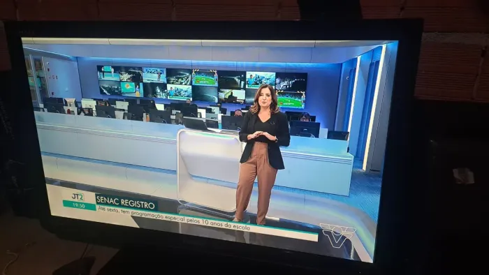 Tv Toshiba digital 40 polegadas não é smart 