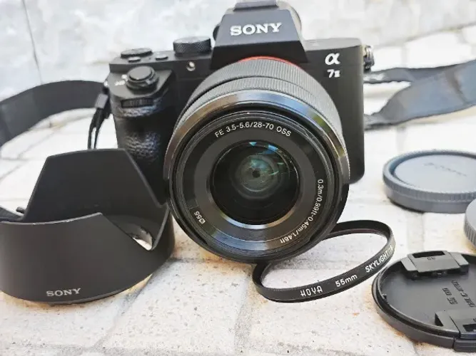 Câmera Sony A7 II + lente Sony FE 28-70 + acessórios