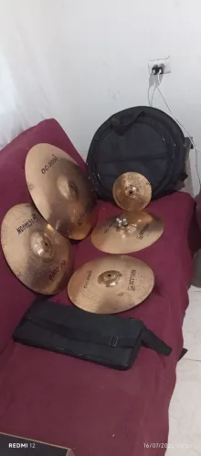 Pratos de bateria e percussão octagon