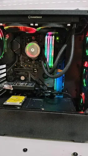 CPU Ryzen 7 32GB RAM