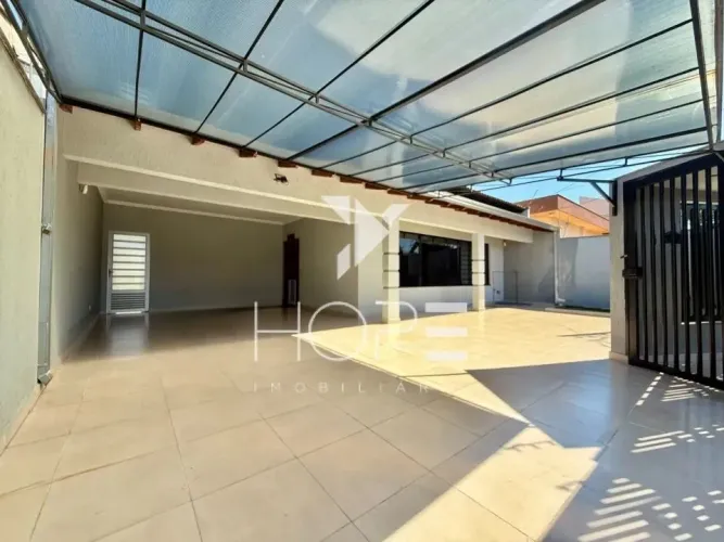 Casa à venda com piscina 3 quartos 180 m² Zona Leste Londrina/PR