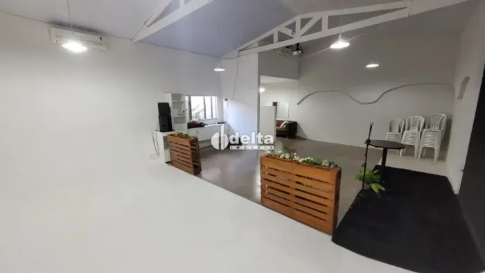 Sala disponível para locação no bairro Brasil em Uberlândia-MG