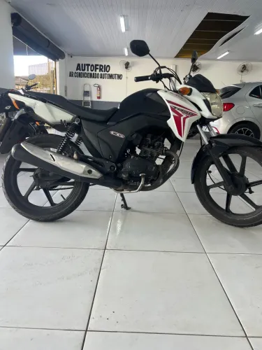 Vendo Titan 150 2014