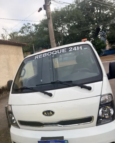 Caminhão reboque Kia bongo k-2500 2.5 TB 2013