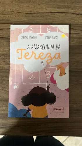 Livro infantil A amarelinha da Tereza